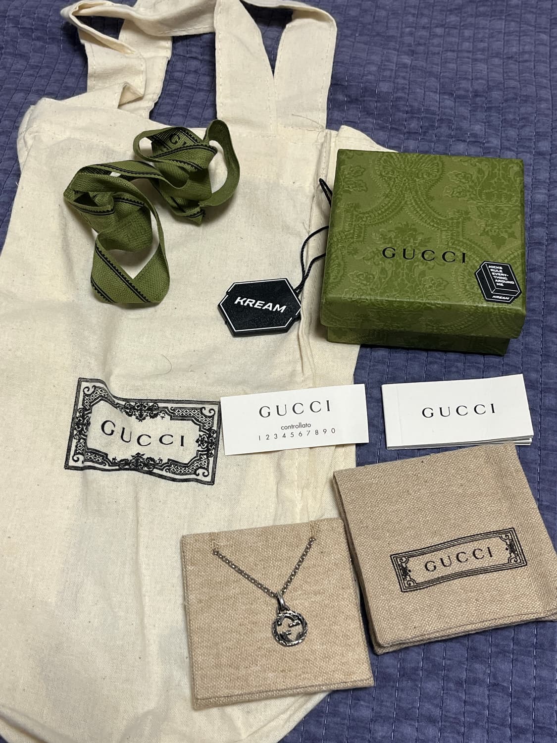 구찌 인터로킹 G 목걸이 상품이미지1