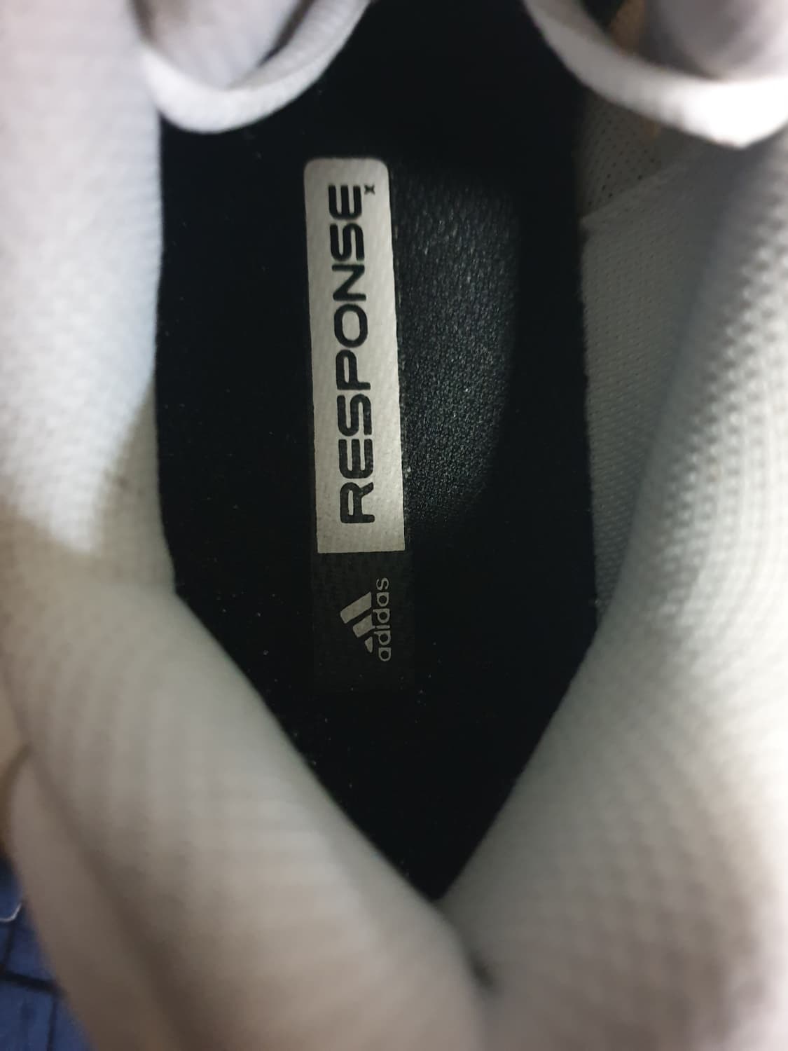 아디다스 리스폰스 CL 화이트 코어 블랙 데일리 런닝화 (235) 상품이미지8