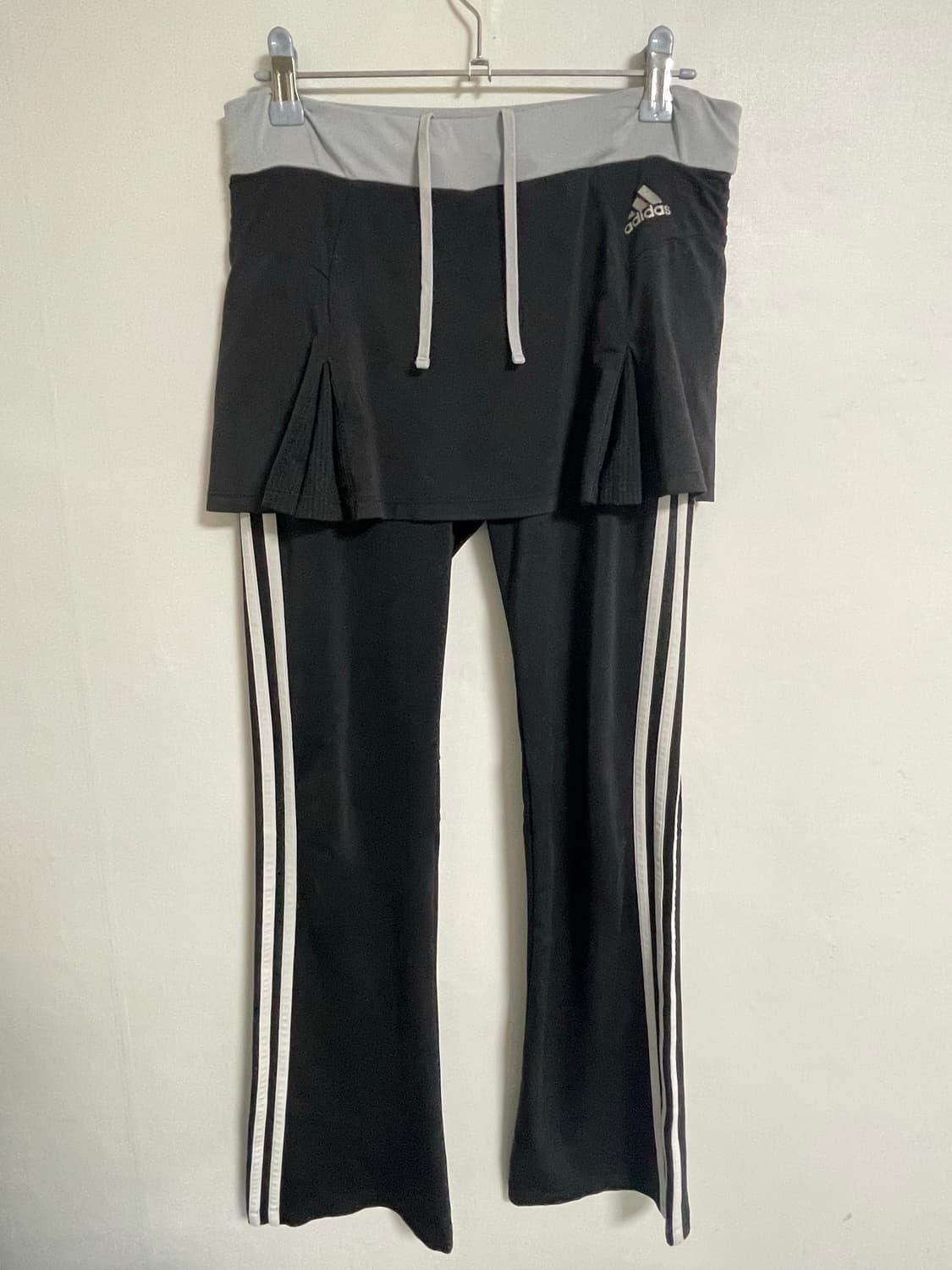 아디다스 치마바지 스커트팬츠 상품이미지1