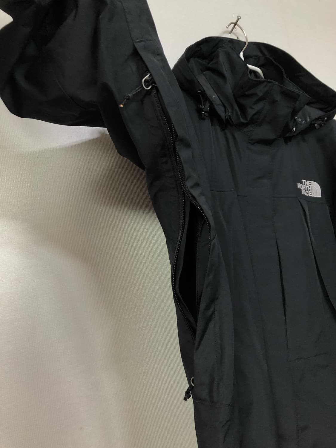 노스페이스 여성 써밋시리즈 고어텍스 프로쉘 바람막이 자켓 _ 블랙 90L 상품이미지3