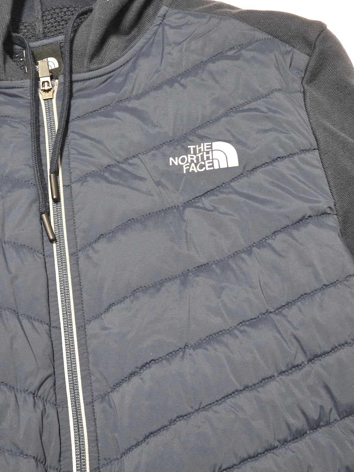 노스페이스 브이모션 네이비 경량후디패딩 남녀공용 100 67 50 상품이미지3