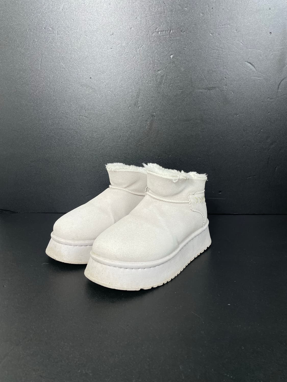 [240] UGG 미국어그 미니 부츠 상품이미지1