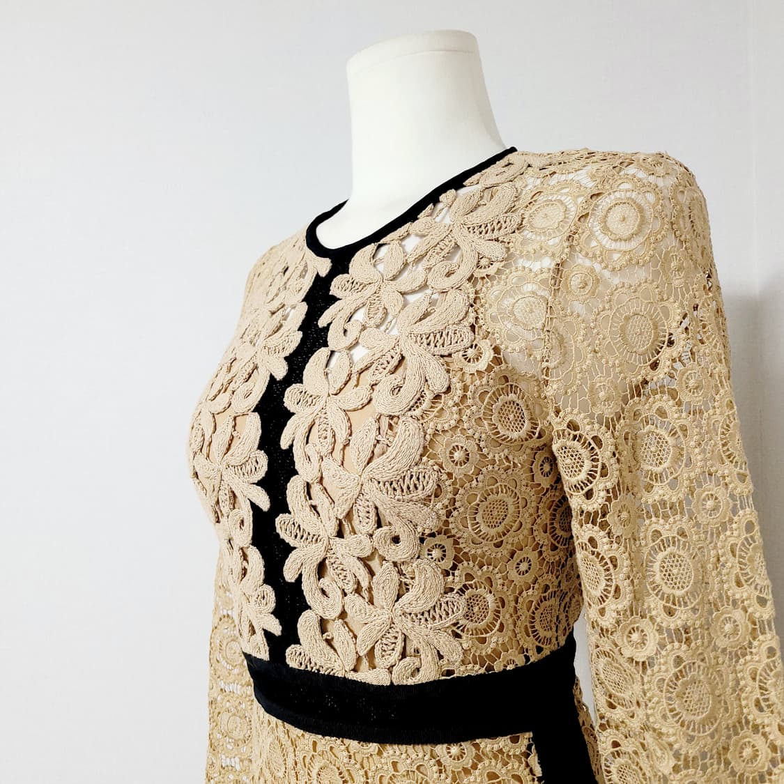 버버리 프로섬 드레스 원피스 골드자수 레이스 (55) 상태최상 상품이미지5