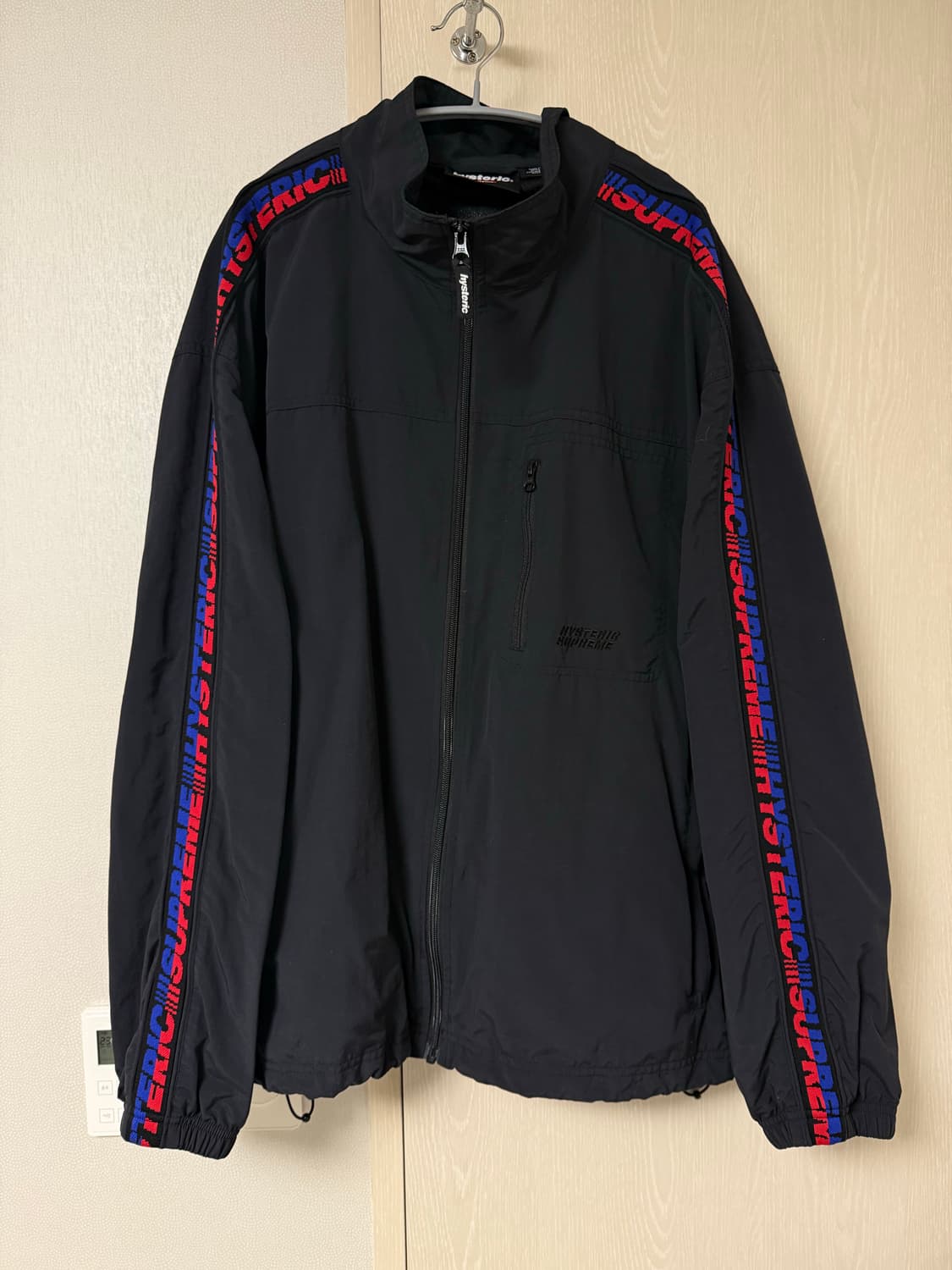 슈프림 x 히스테릭 글래머 트랙 자켓 블랙 - 24FW XL사이즈 상품이미지1