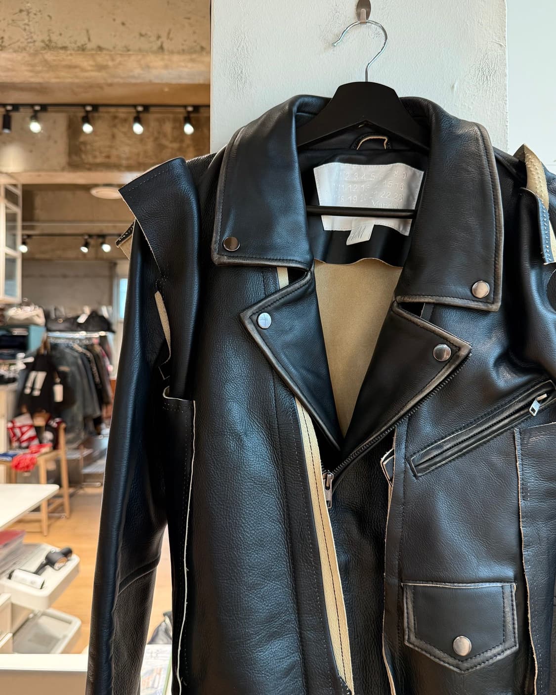 메종 마르지렐라 x h&m 레더 바이커 자켓  상품이미지4