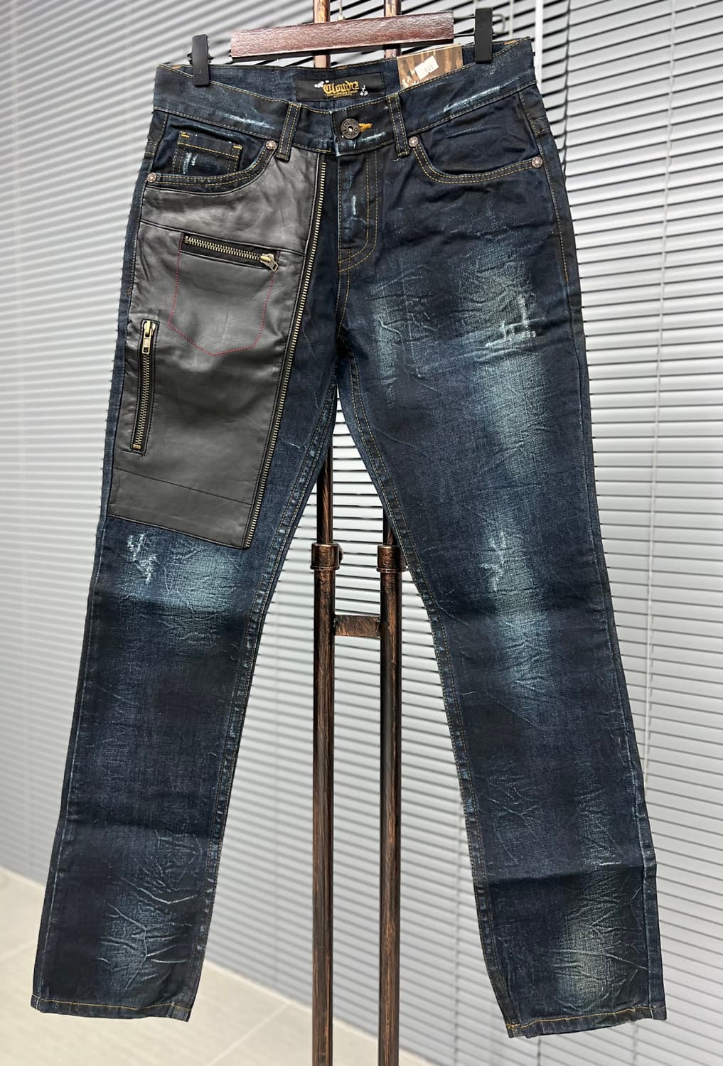 디쓰퀙 가죽포인트 워싱진 상품이미지1