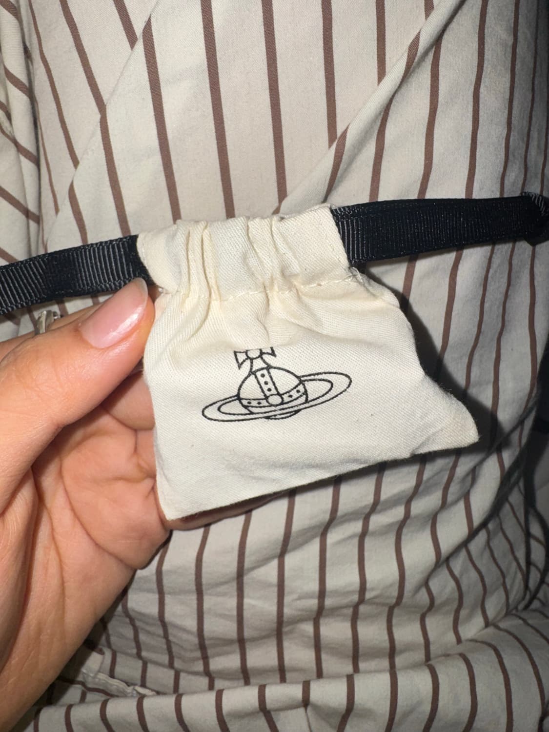 비비안웨스트우드 귀걸이 풀박 상품이미지4