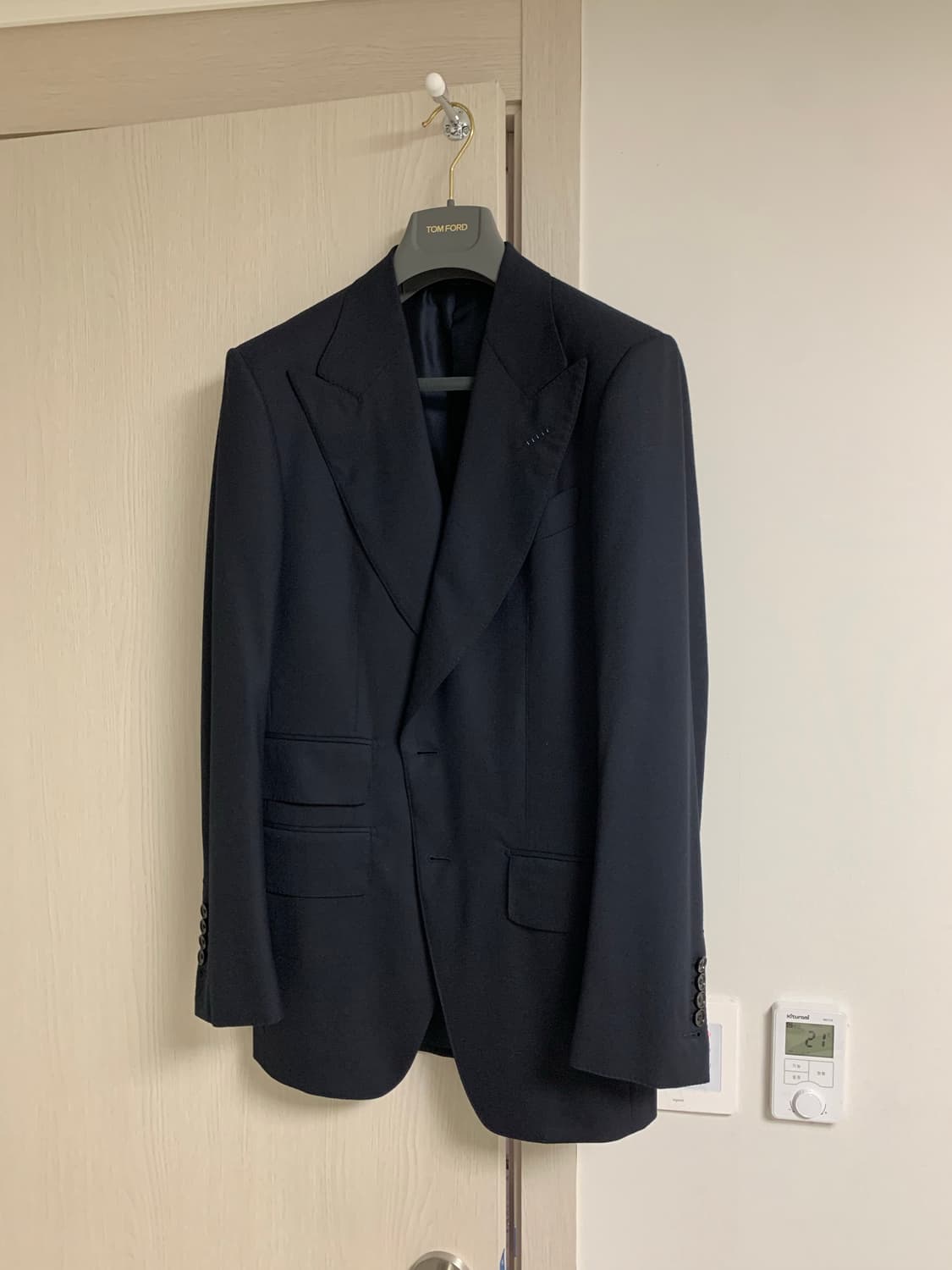 톰포드 아티쿠스 상품이미지2