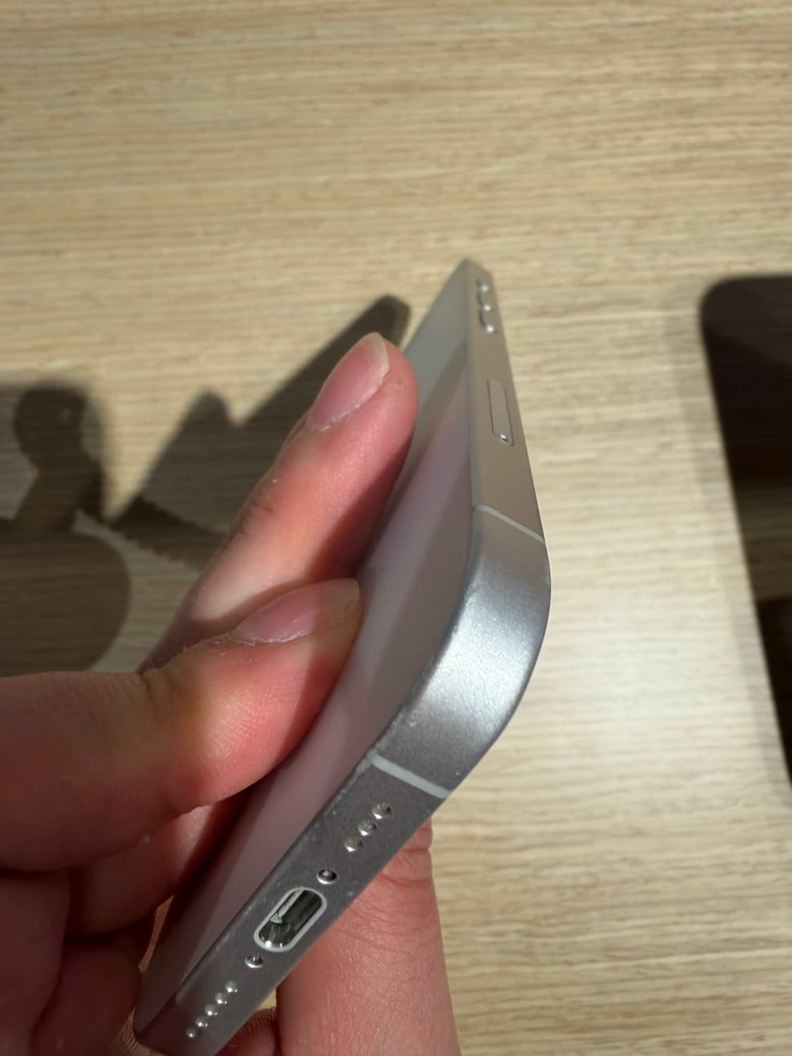 아이폰16 128G (배터리100퍼) 상품이미지4