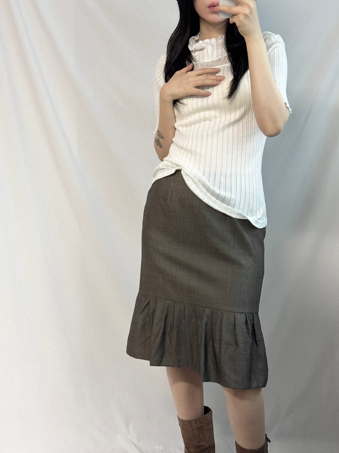 러플 넥 하프 슬리브 탑 상품이미지2