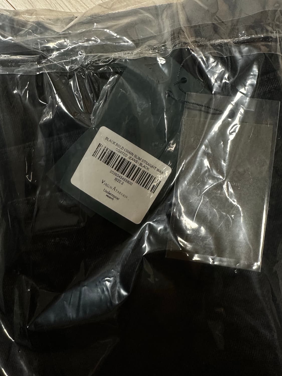 언더마이카 블랙 볼드 체인 슬림 스트레이트 왁스 코티드 진  상품이미지5