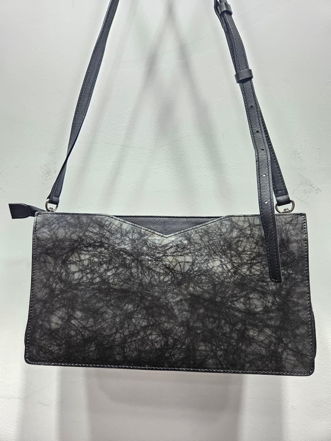 루즈앤라운지(rouge&lounge) 스퀘어 뱀피무늬 클러치겸 숄더백 상품이미지9