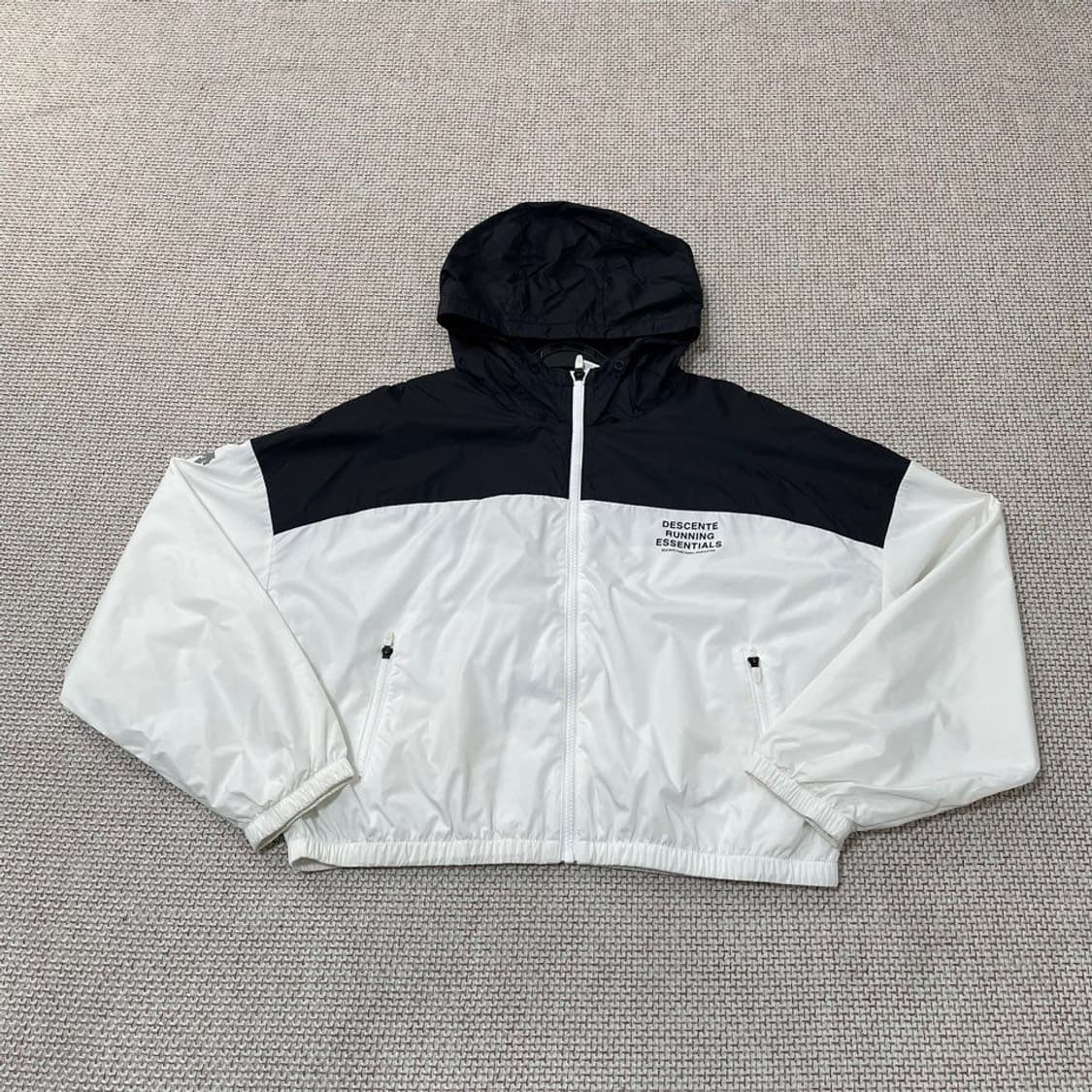 데상트 여성 크롭 바람막이 23SS. 5245 상품이미지1