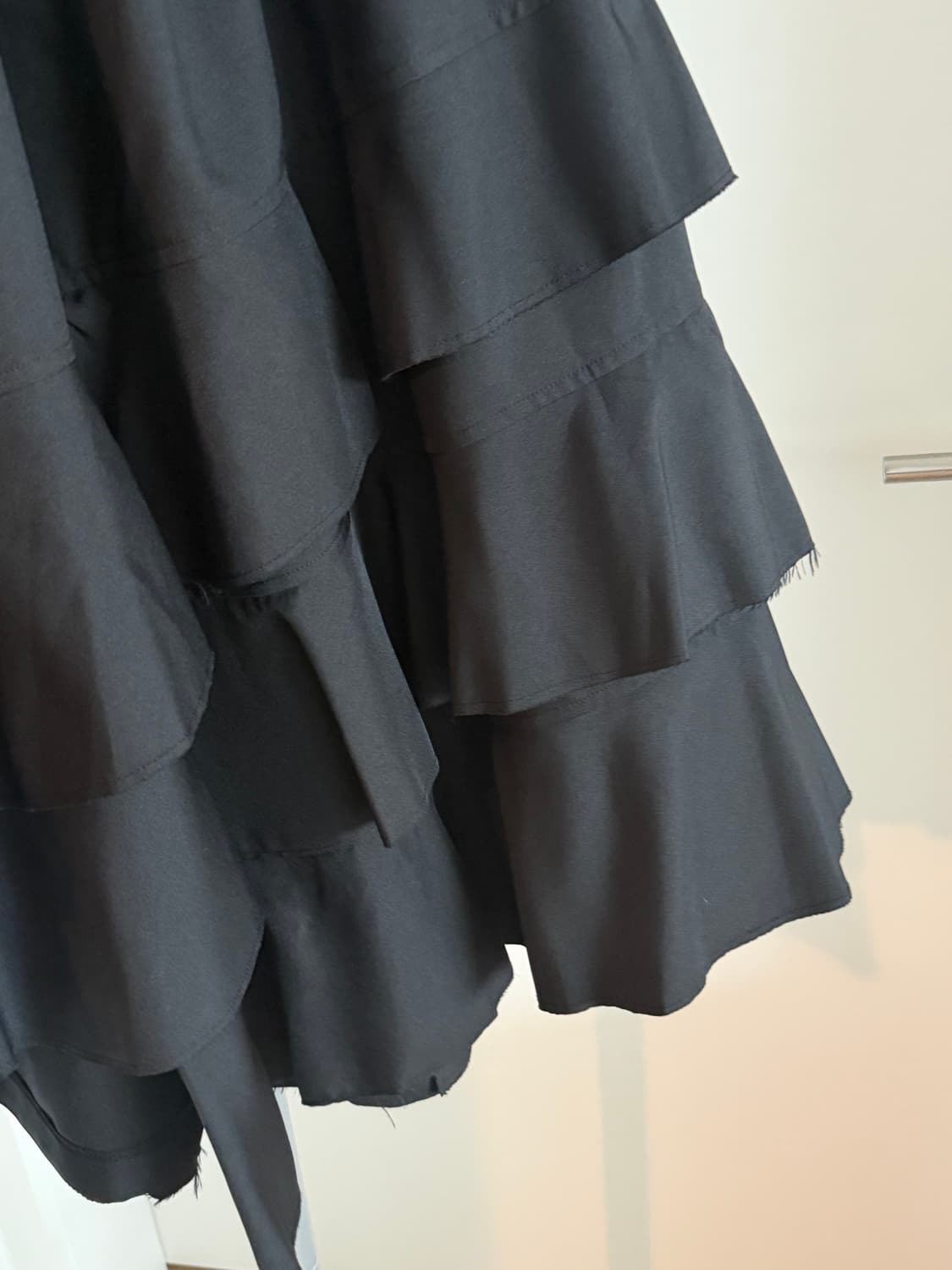 꼼데가르송 블랙 사선 캉캉 스커트  상품이미지2