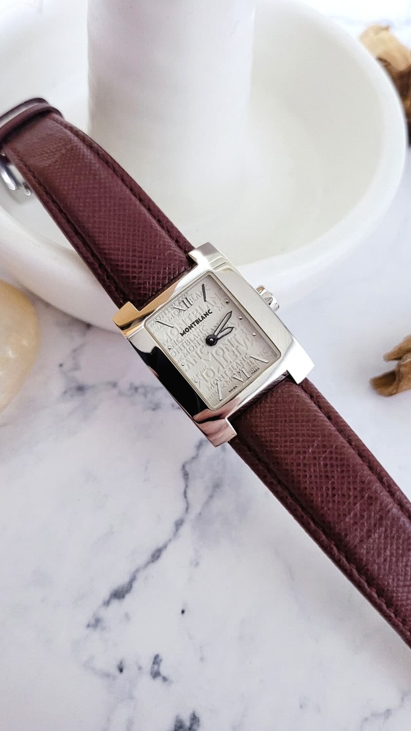 정품 몽블랑 프로파일 남여공용 쿼츠시계 [정품박스, 여분 스트랩 포함] 상품이미지1