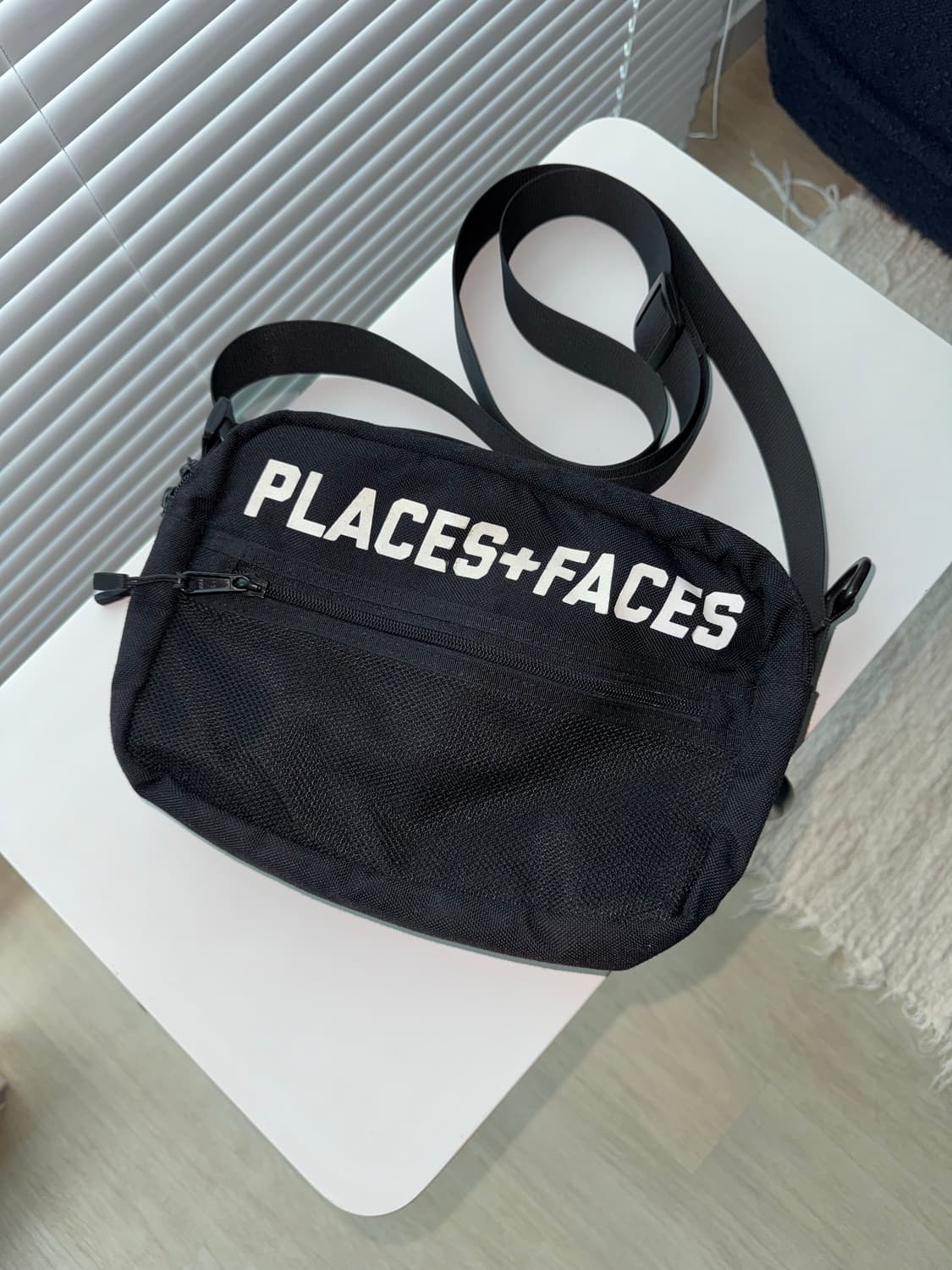 Places+Faces 플레이스 플러스 페이스 리플렉티브 크로스백 상품이미지2