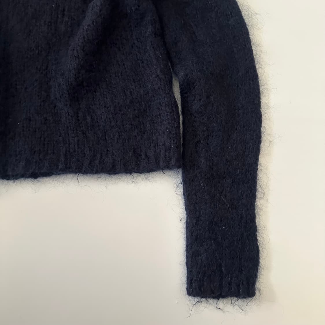 아크네스튜디오 acne studios 모헤어 브이넥 니트 상품이미지4