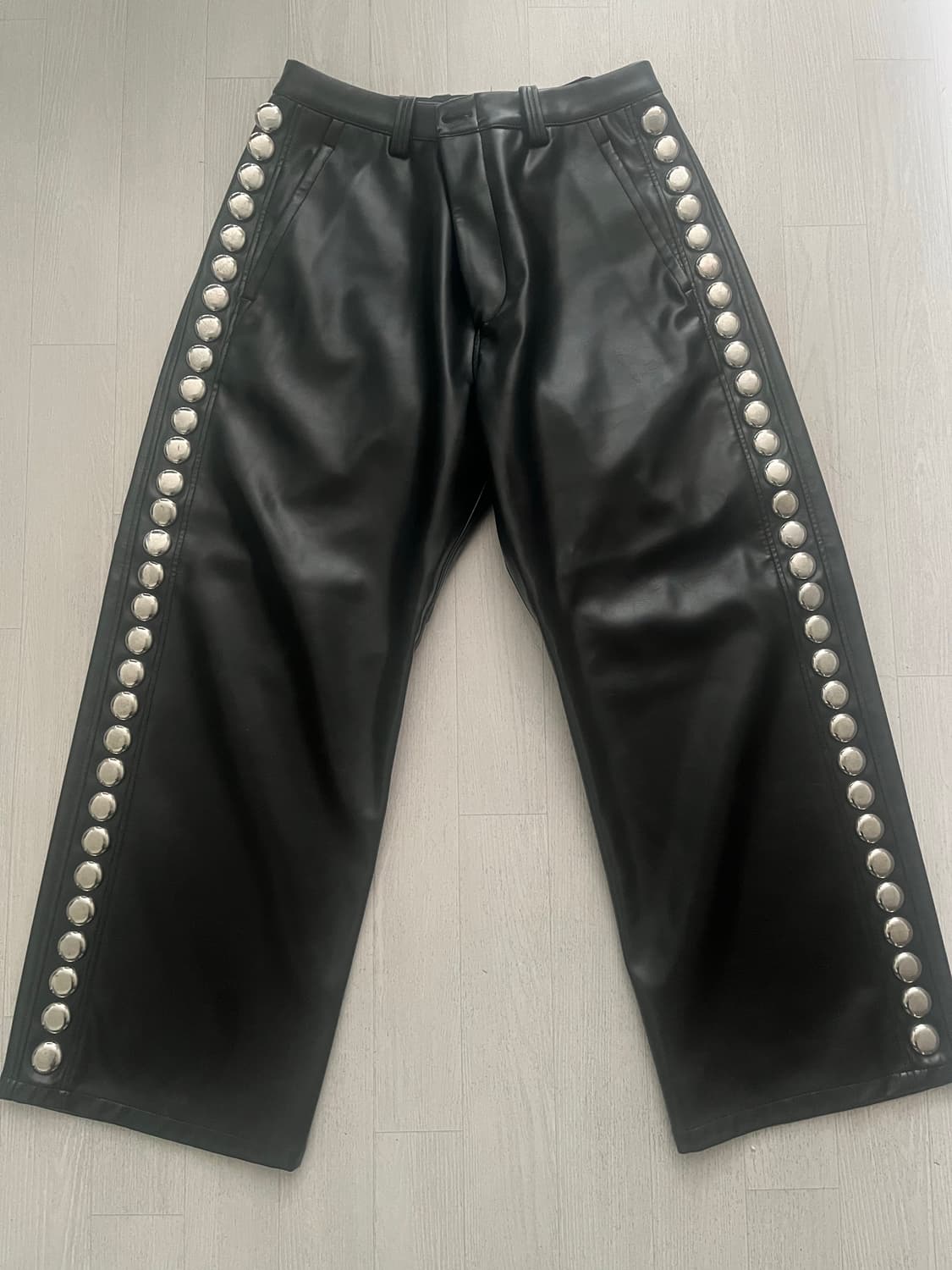 스터드 레더 팬츠 상품이미지2