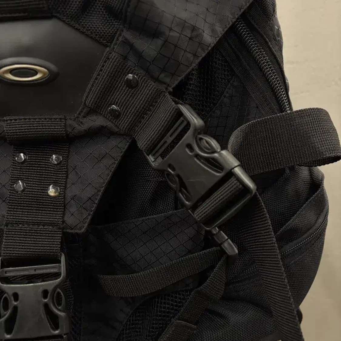 Oakley icon backpack black 상품이미지4