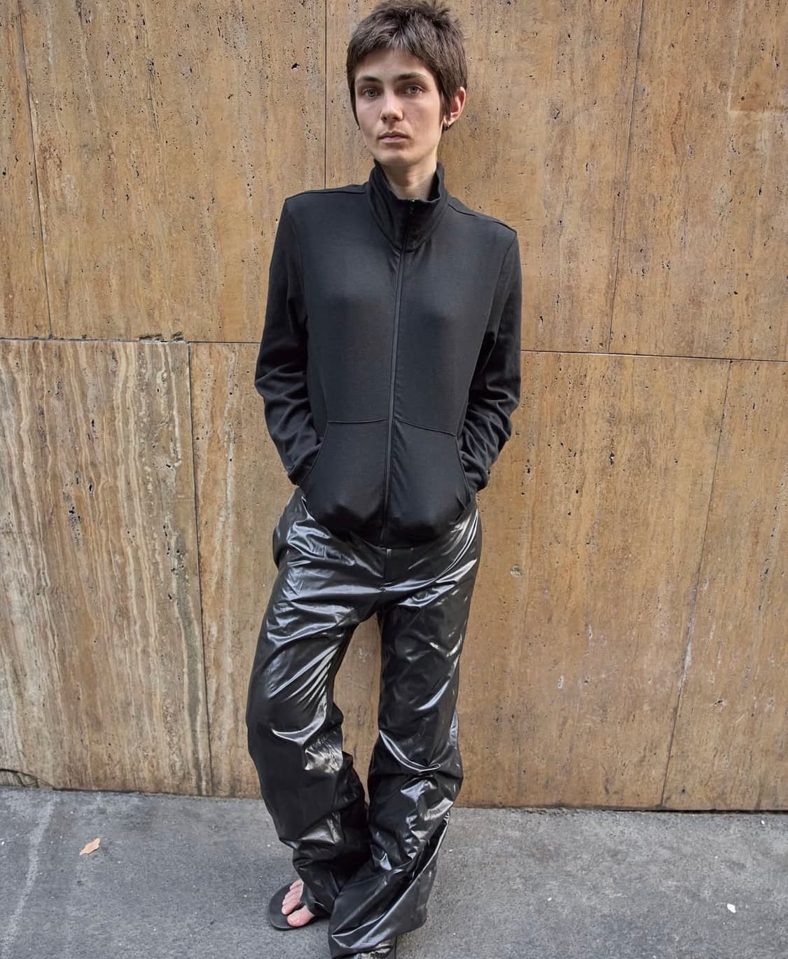 머듈 넥집업 블랙2 상품이미지1