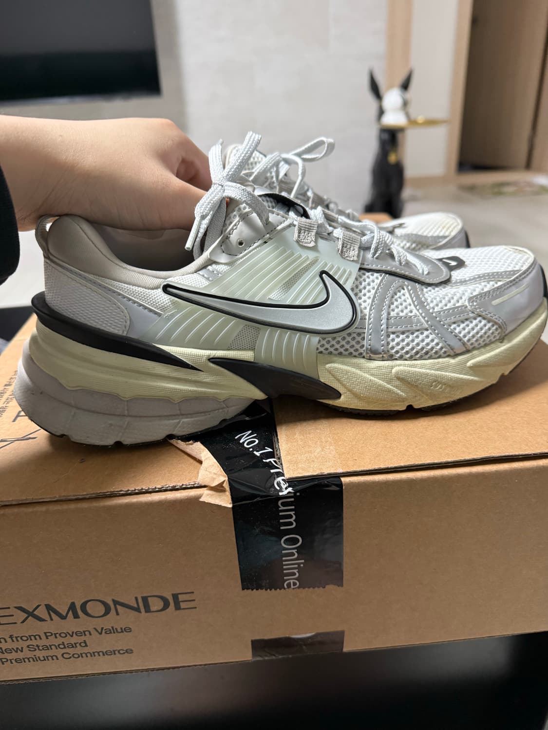 나이키 v2k 런테크 메탈릭 실버 270 상품이미지3