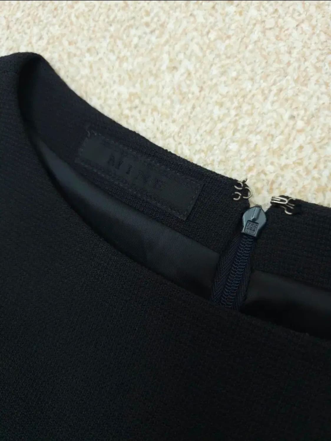 (88-98-165)MINE 여성 반팔 원피스 미디 블랙 상품이미지7