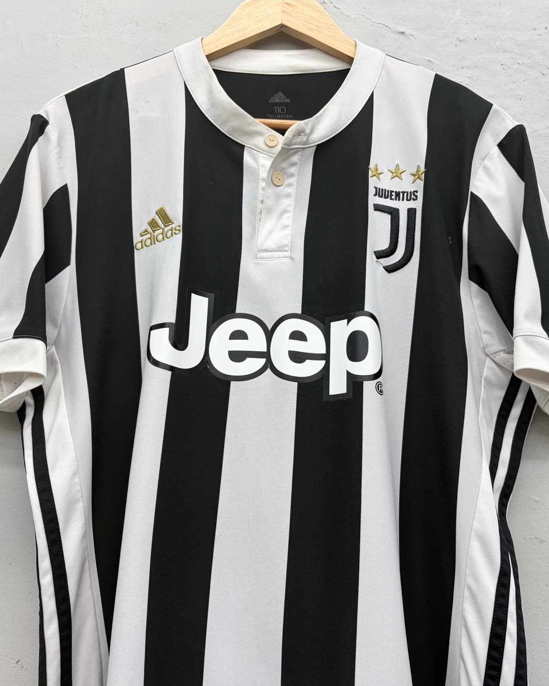 아디다스 17-18 유벤투스 홈 No.3 조르조 키엘리니 상품이미지4