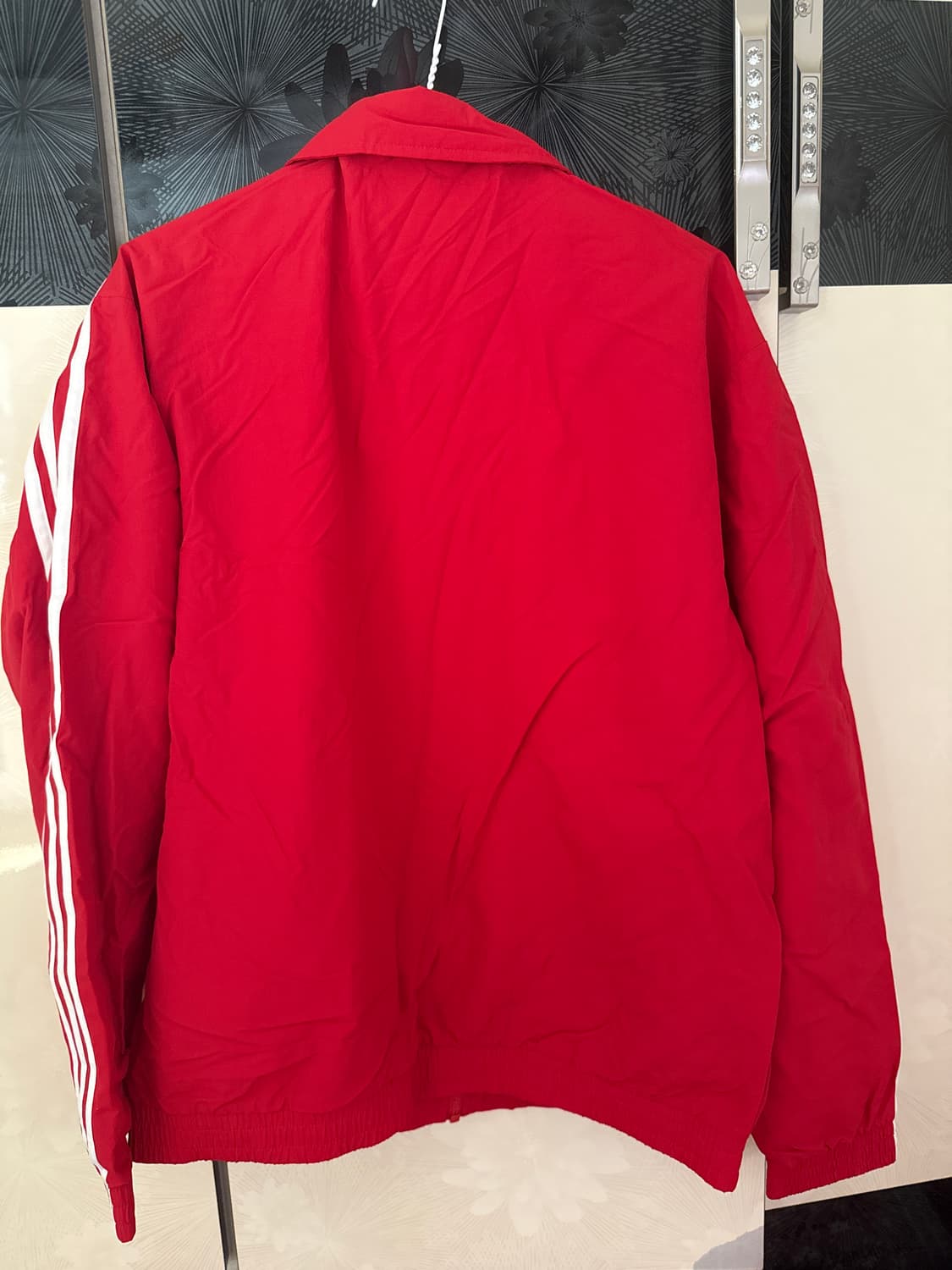 아디다스 빨강 바람막이  상품이미지3