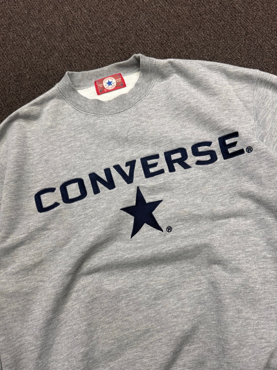 L)컨버스 빈티지 로고 포인트 그레이 스웻셔츠 상품이미지3