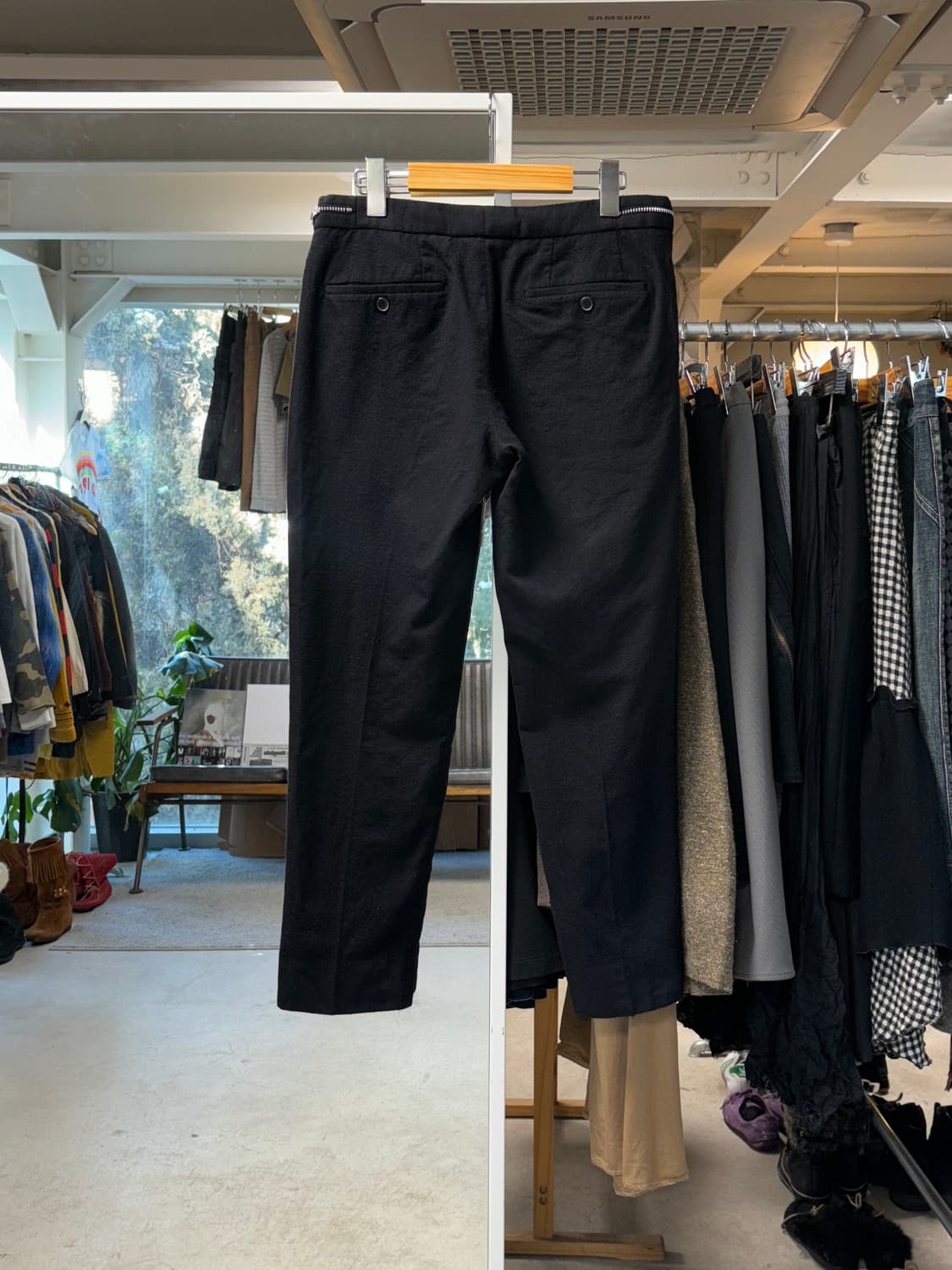 솔리드 옴므 테이퍼드 울팬츠 상품이미지2