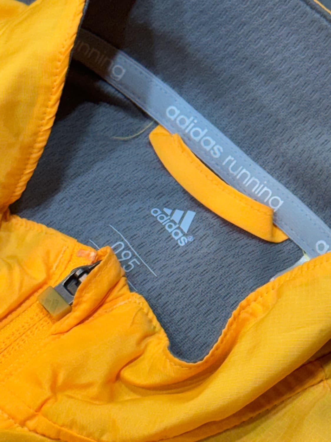 ADIDAS running 윈드브레이커 상품이미지4