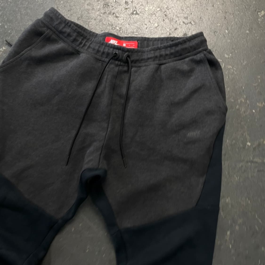 105 나이키 테크팩 팬츠 상품이미지2