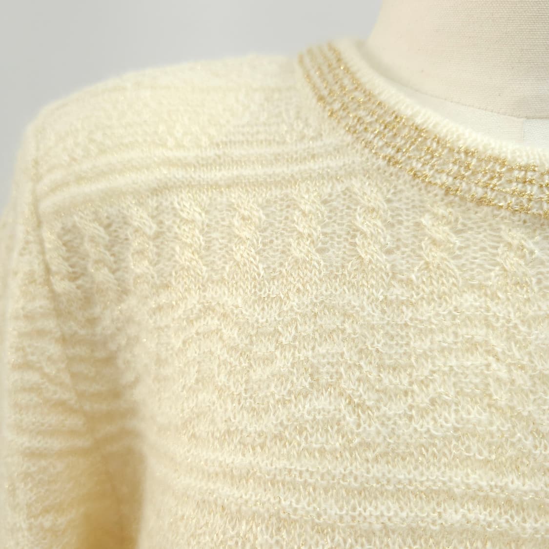아이보리 금사 반짝이 짜임 여성 루즈핏 니트 상품이미지5