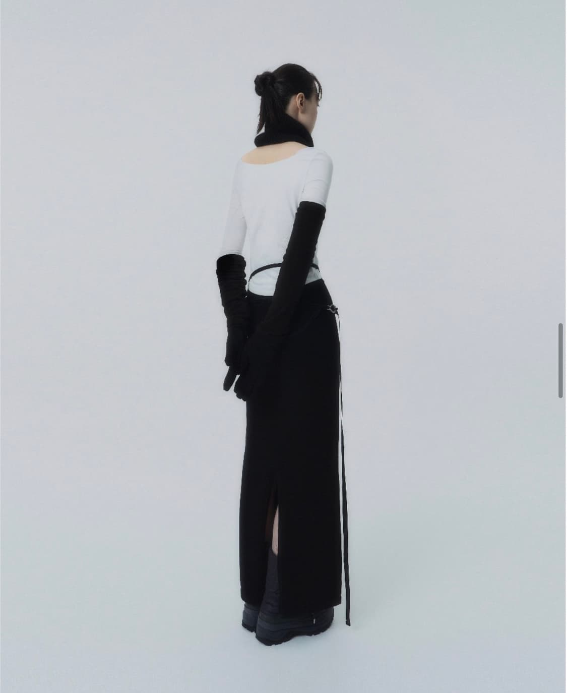 플루이드 니트 스커트 + 스트랩백 세트 블랙 상품이미지1