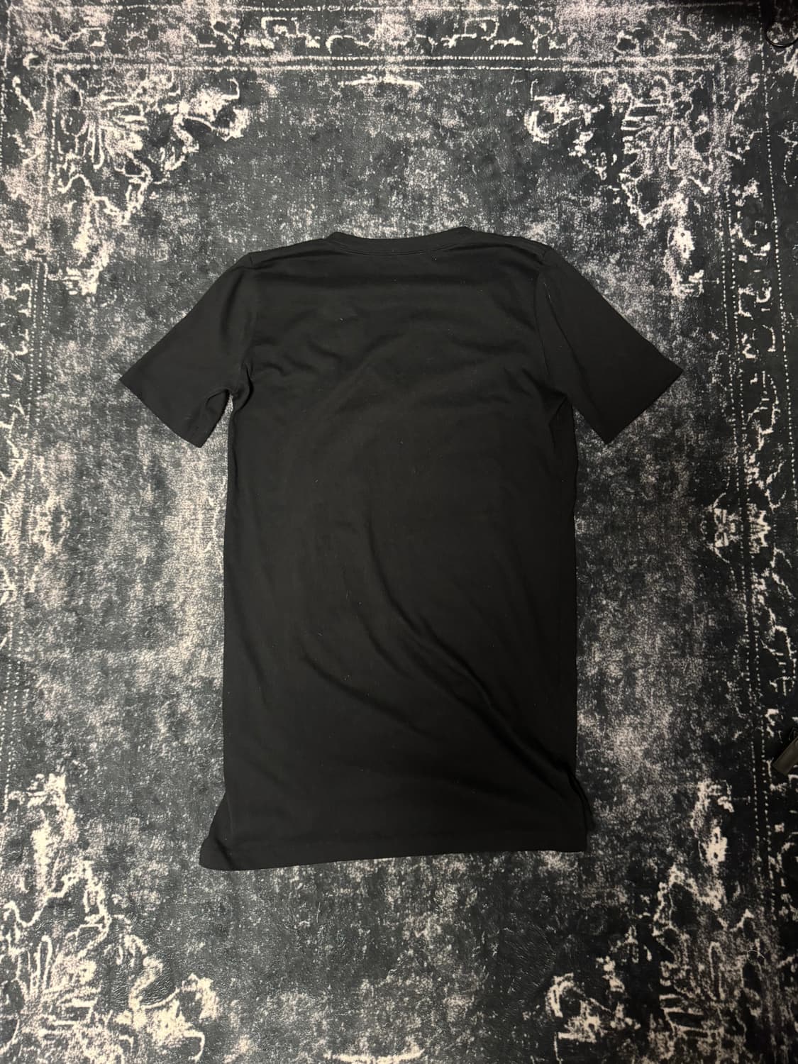 No Id Black Embossed T-Shirt 상품이미지3
