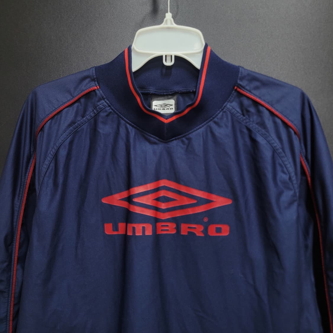 UMBRO PRO TRAINING 빅로고 바람막이 져지 상품이미지2