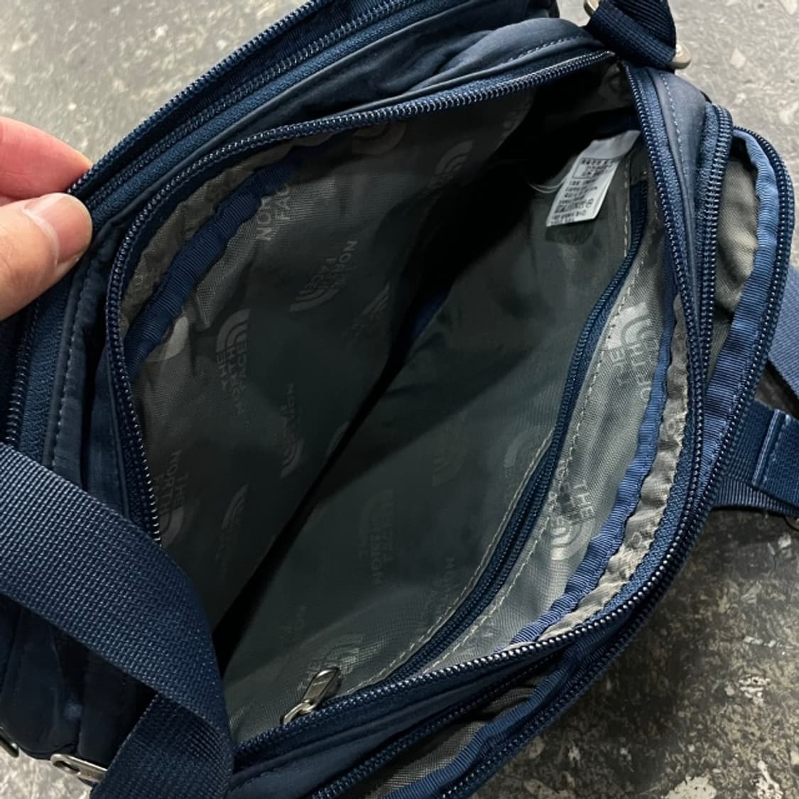 노스페이스 크로스백 상품이미지5