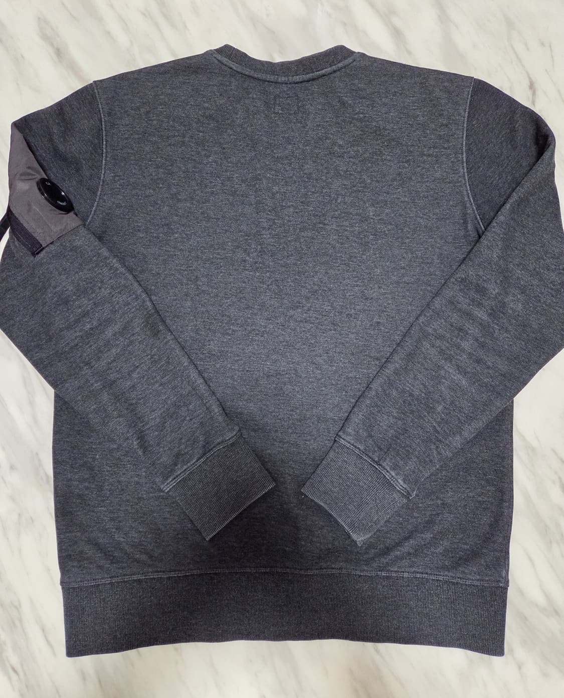 씨피컴퍼니 렌즈 크루넥 스웻 셔츠 상품이미지2