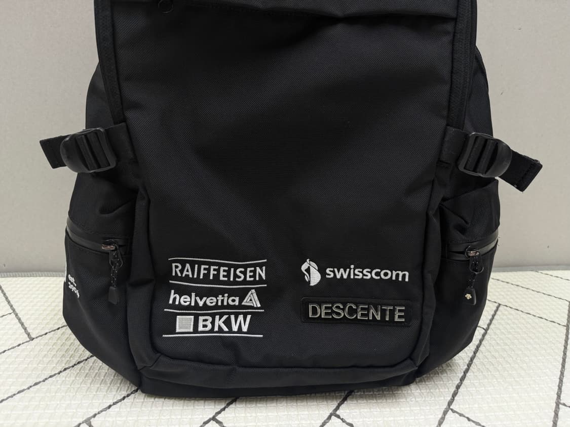 데상트 아우디 스키팀 백팩 블랙 상품이미지4