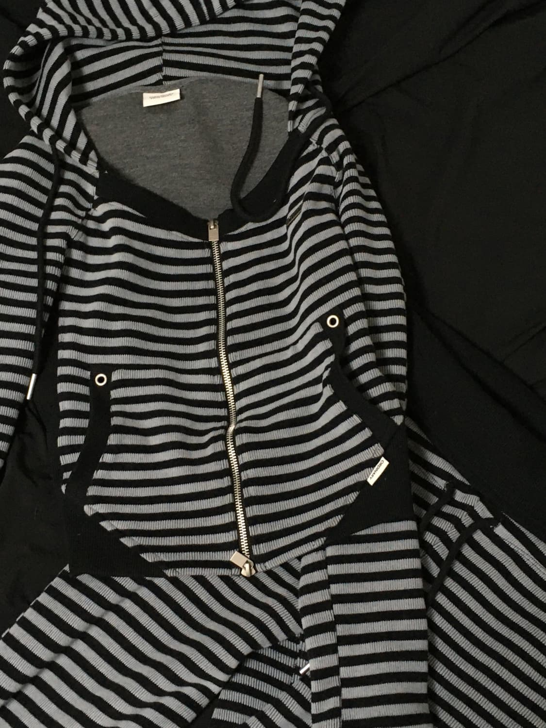 오디너리홀리데이 스트라이프 셋업 (블랙) 상품이미지1