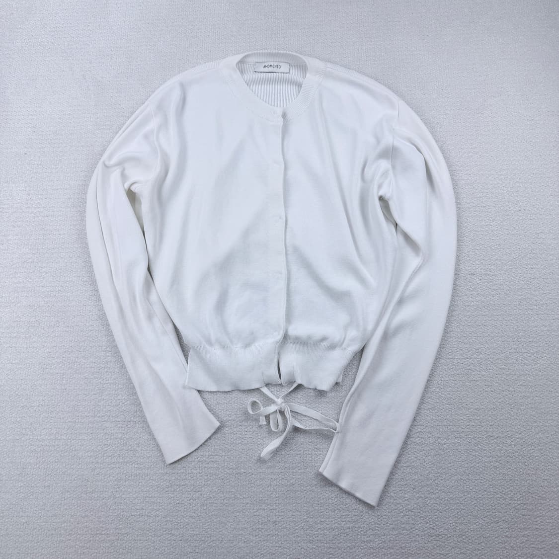 아모멘토 BACK CUTOUT CARDIGAN 상품이미지3
