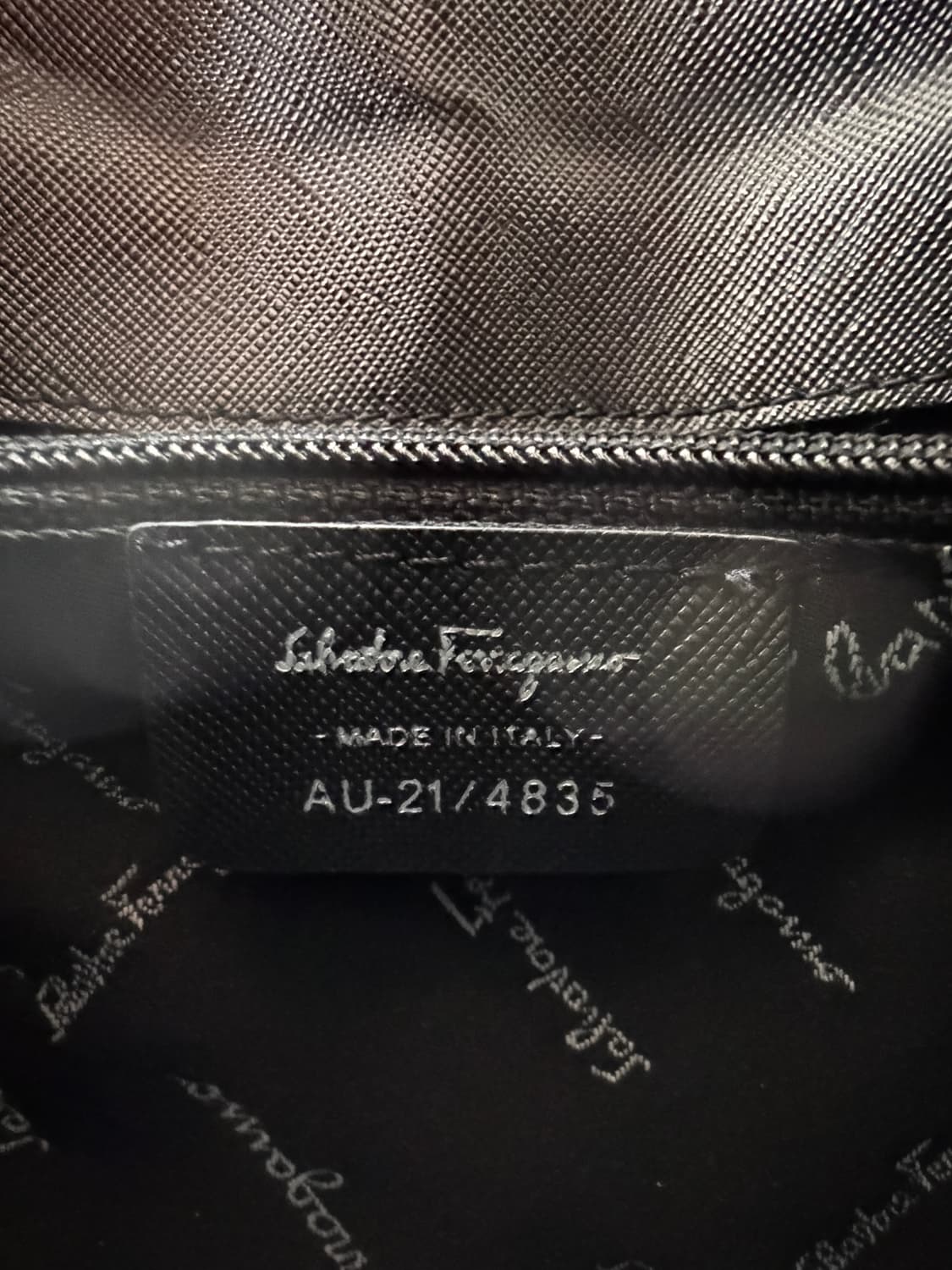 페라가모 간치니 사피아노 레더 숄더백 상품이미지10