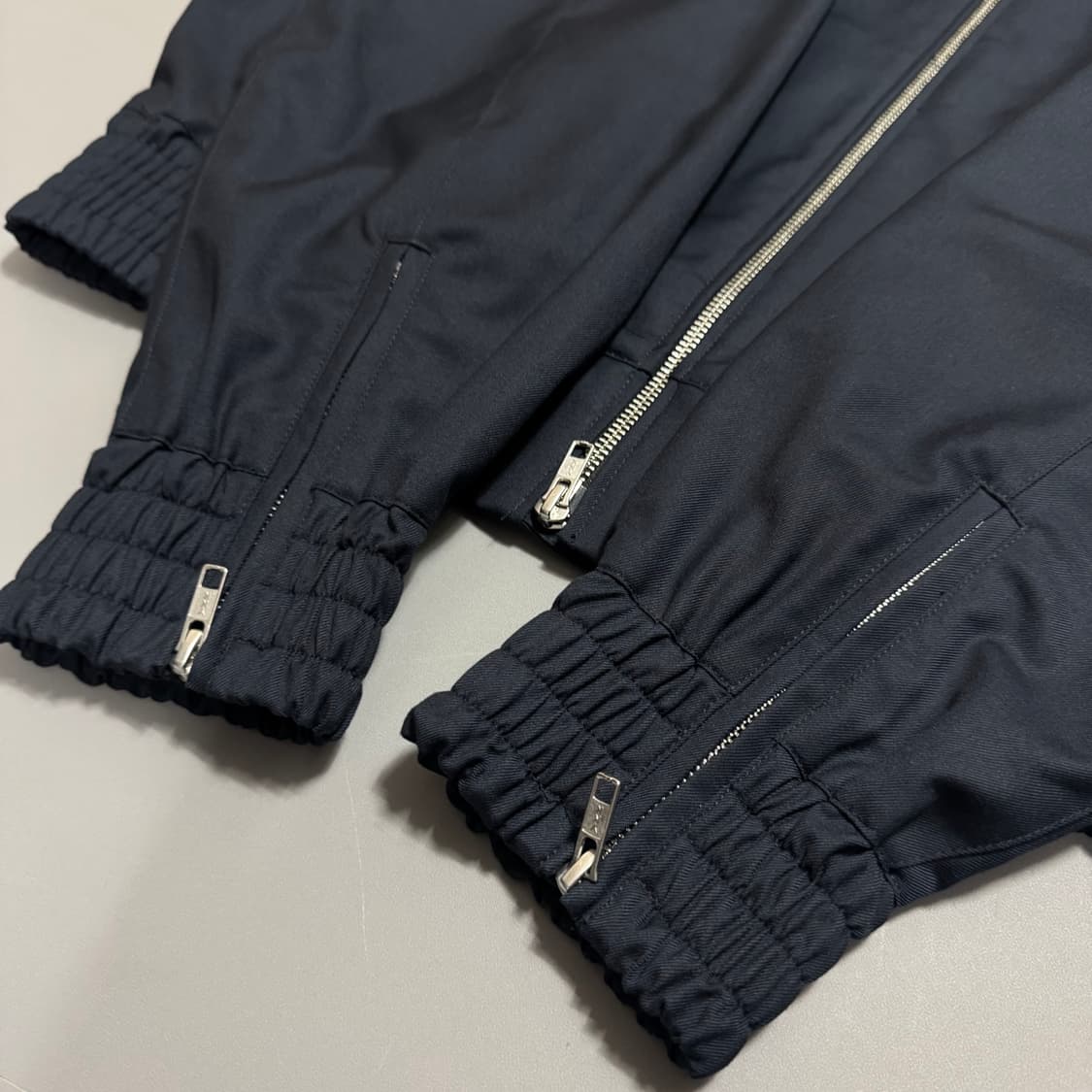 AZUL by moussy 네이비컬러 더블 집업 하이넥 블루종 자켓  상품이미지4