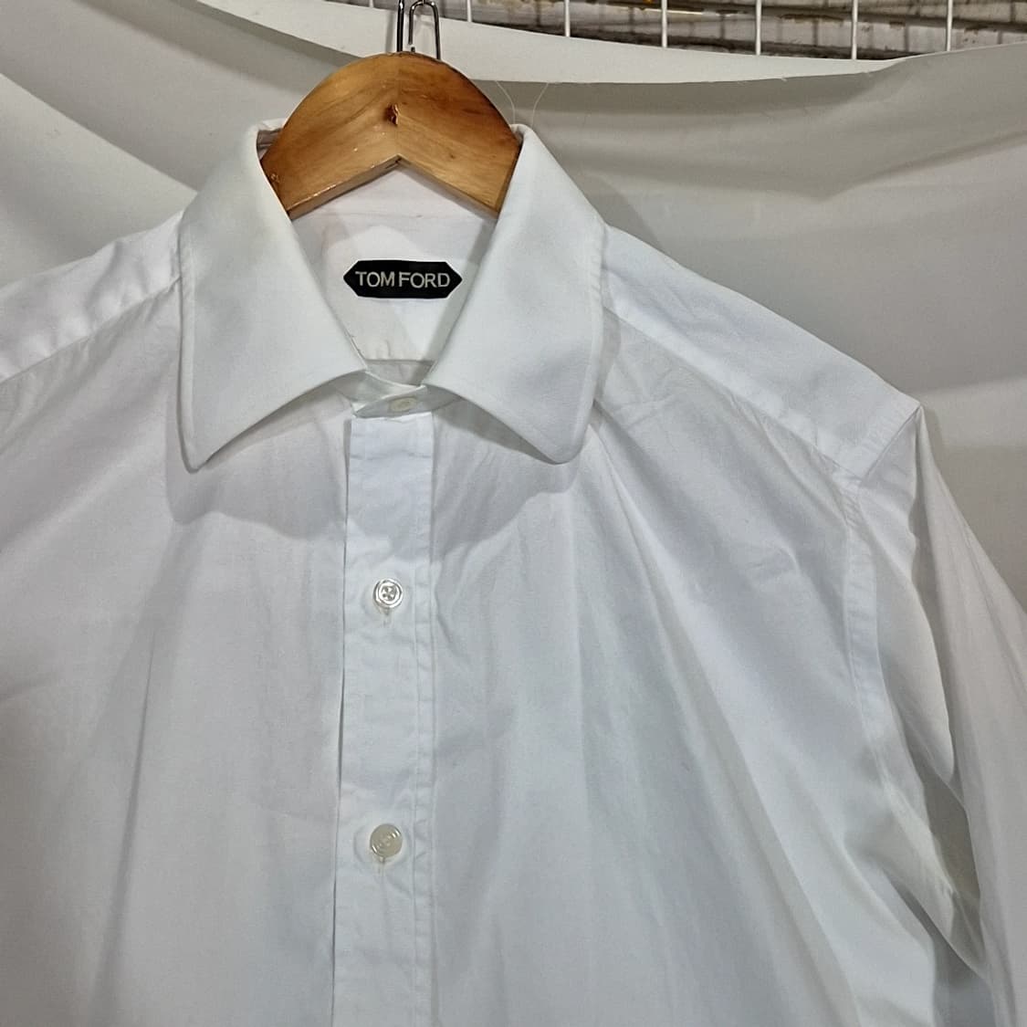 톰포드 화이트 셔츠 상품이미지2