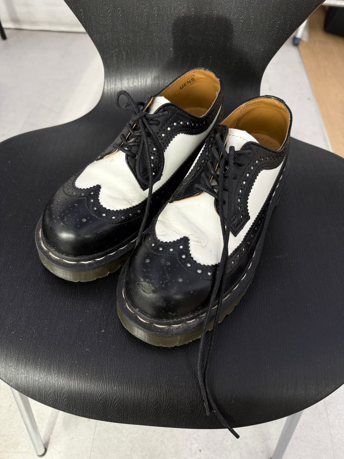 Dr.Martens wingtip loafer 상품이미지4