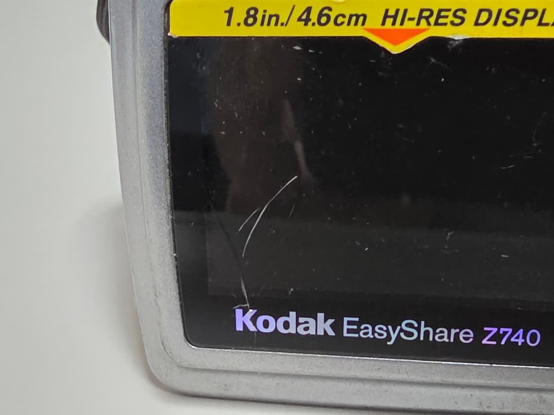 🎥 모델명
- 코닥 이지쉐어 Z740 디지털카메라 상품이미지8