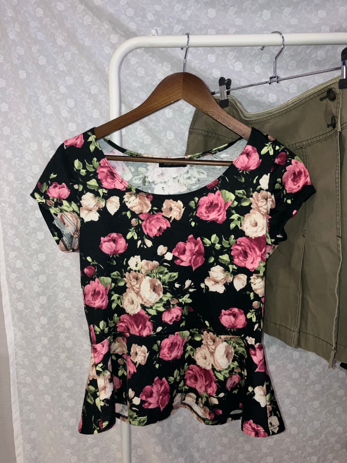 💌 Rose patterned Vintage T-Shirt. 상품이미지1