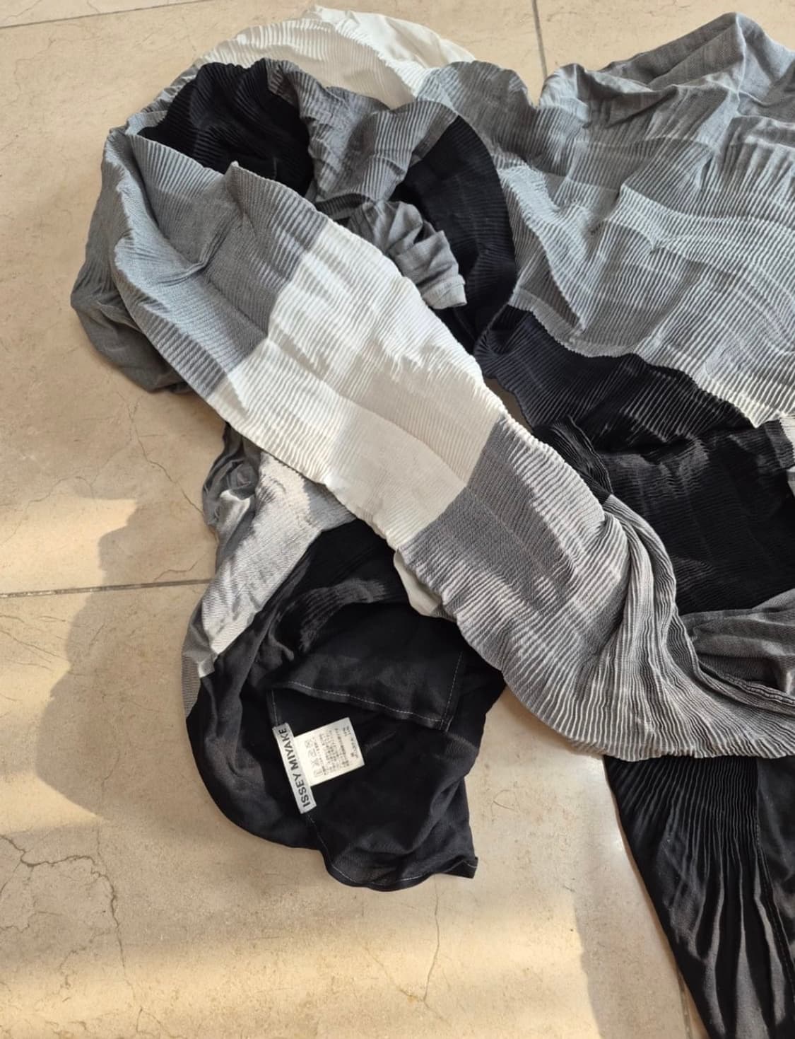 (네고가능)이세이미야케 플리츠플리즈 리미티드 스카프 상품이미지3