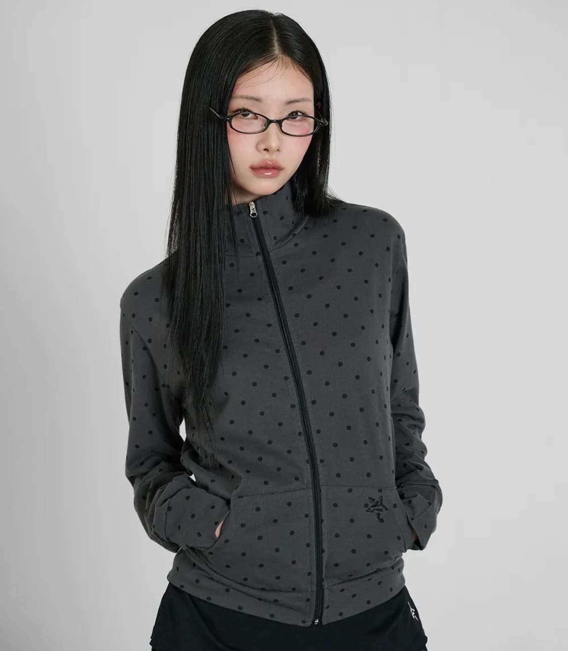 잇자바이브 DOT SYMBOL ZIP UP - CHARCOAL 상품이미지1