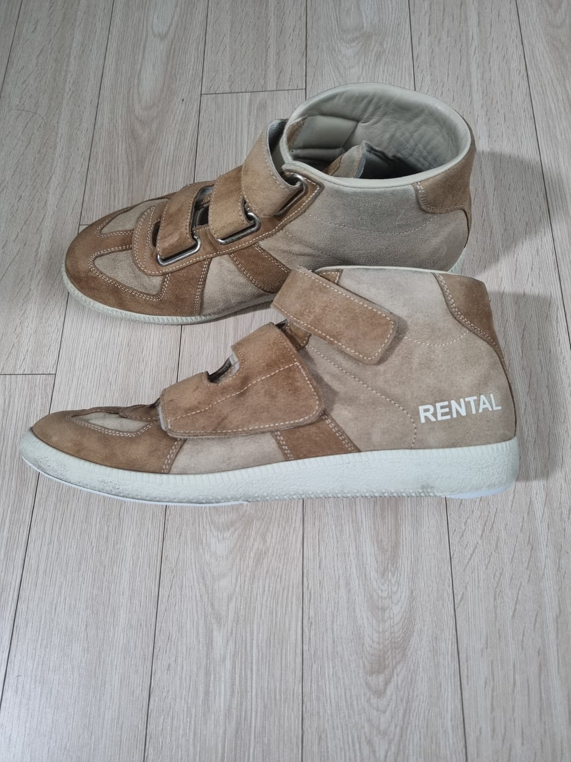 Maison margiela 'RENTAL' GAT 44 Brown 상품이미지1